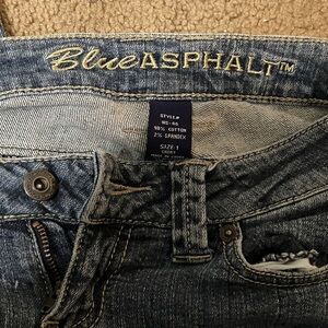 Short Skinny Very Low-Rise Jeans